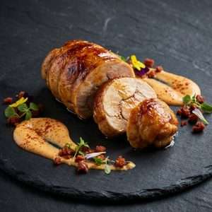 Ballotine de volaille moelleuse, crème infusée au chorizo